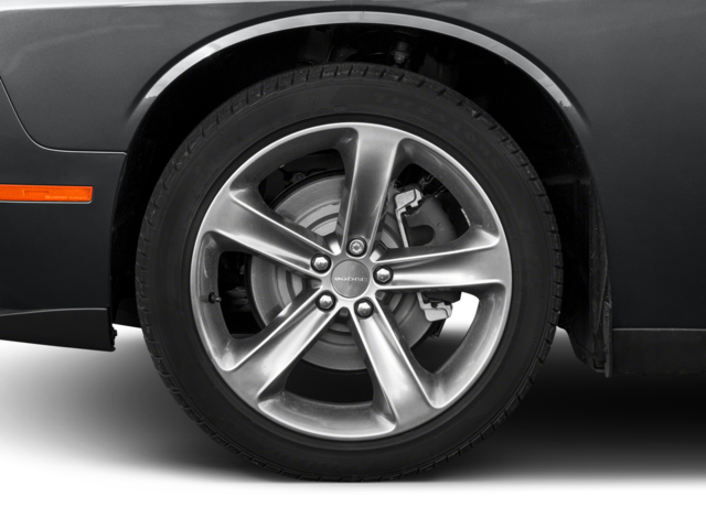 2016 Dodge Challenger SXT Plus photo 2