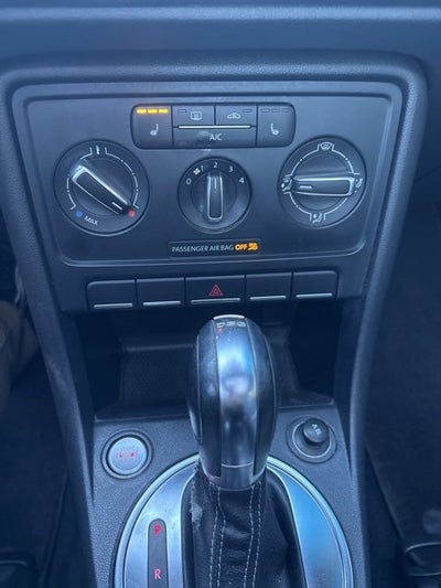 2014 Volkswagen Beetle 2.0T Turbo R-Line