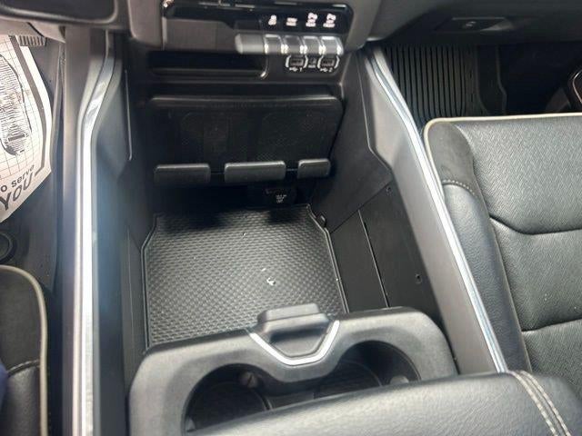 2022 RAM 1500 Laramie Crew Cab 4x4 5'7" Box