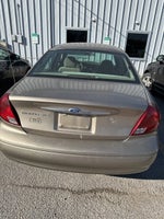 2003 Ford Taurus SES Standard