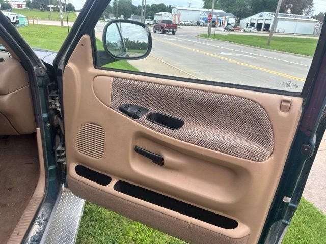 1999 Dodge Ram 2500 Base