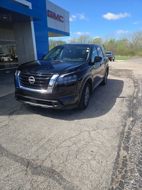 2025 Nissan Pathfinder S 4WD