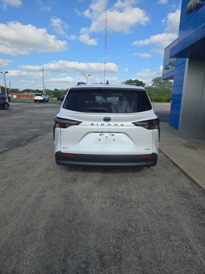 2025 Toyota Sienna XLE