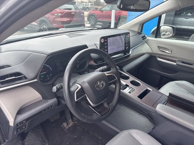 2023 Toyota Sienna XLE