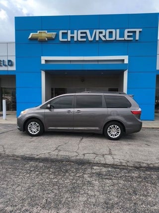 2017 Toyota Sienna XLE 8 Passenger