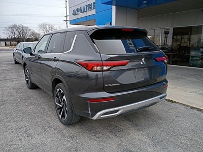 2024 Mitsubishi Outlander SE