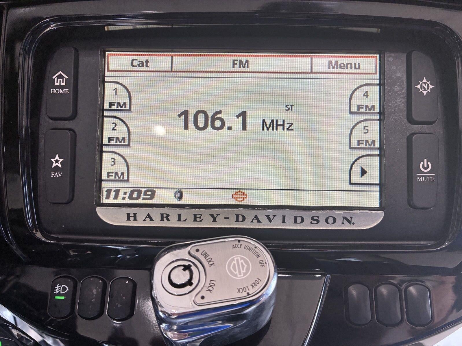2014 HARLEY-DAVID FLHTK Base