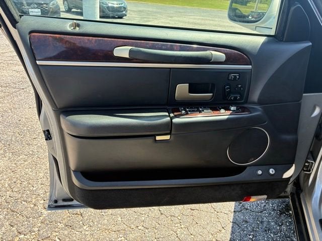 2006 Lincoln Town Car Signature Limited