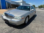 2006 Lincoln Town Car Signature Limited