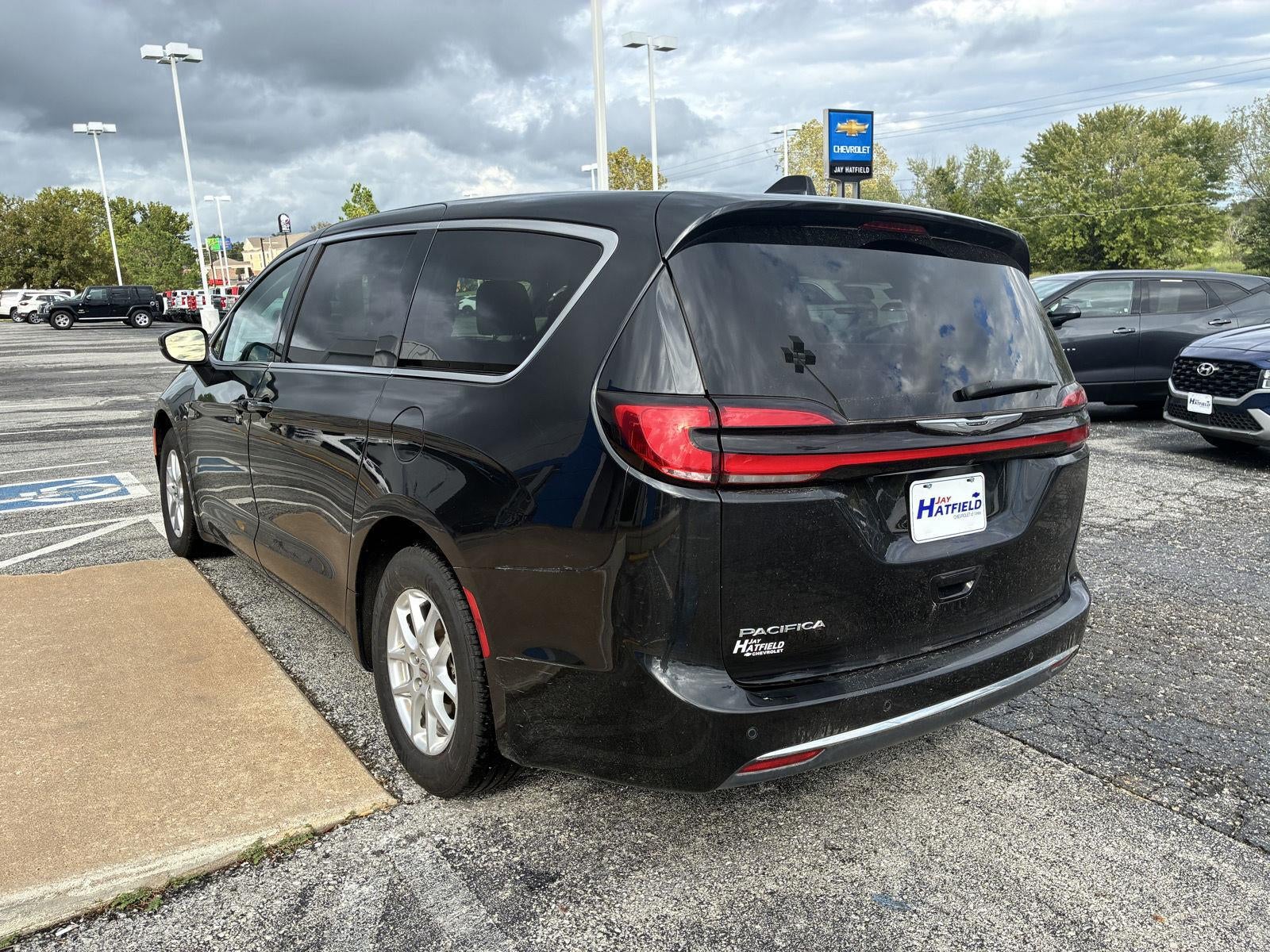 2023 Chrysler Pacifica Touring L