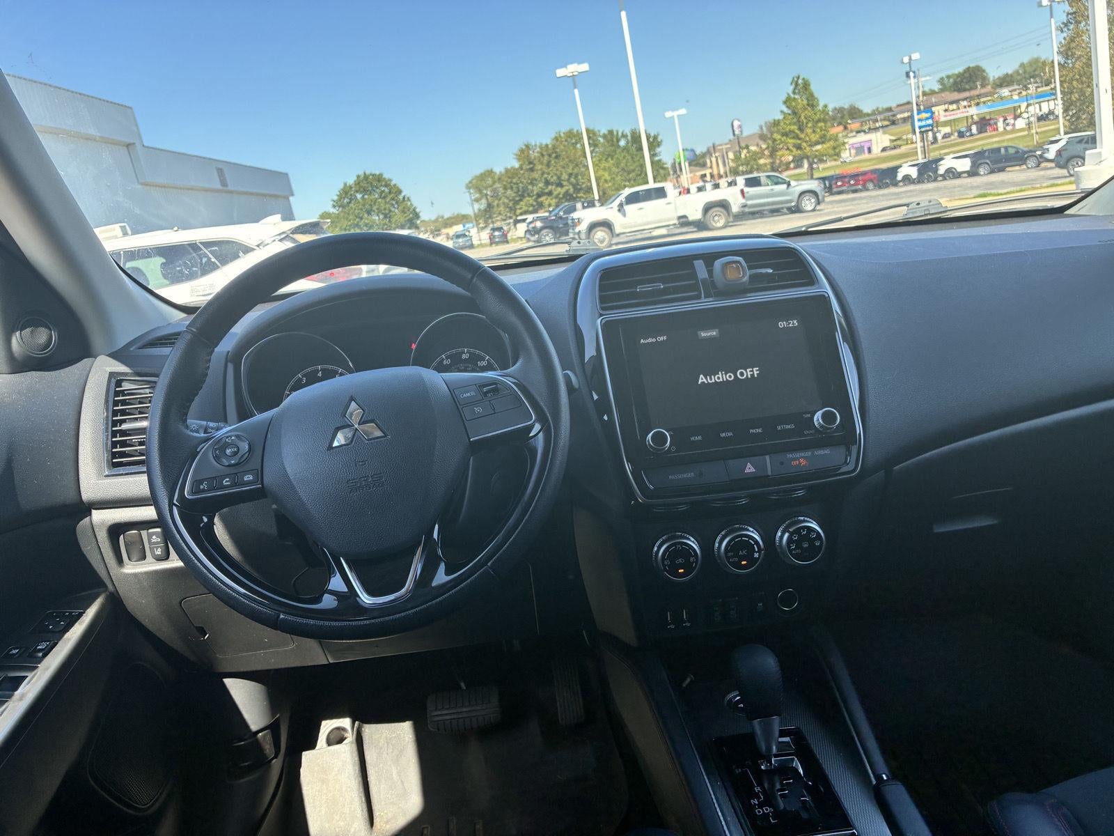 2025 Mitsubishi Outlander Sport SE - Photo 12