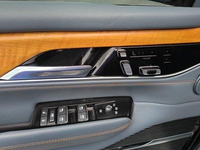 2022 Jeep Grand Wagoneer Series II