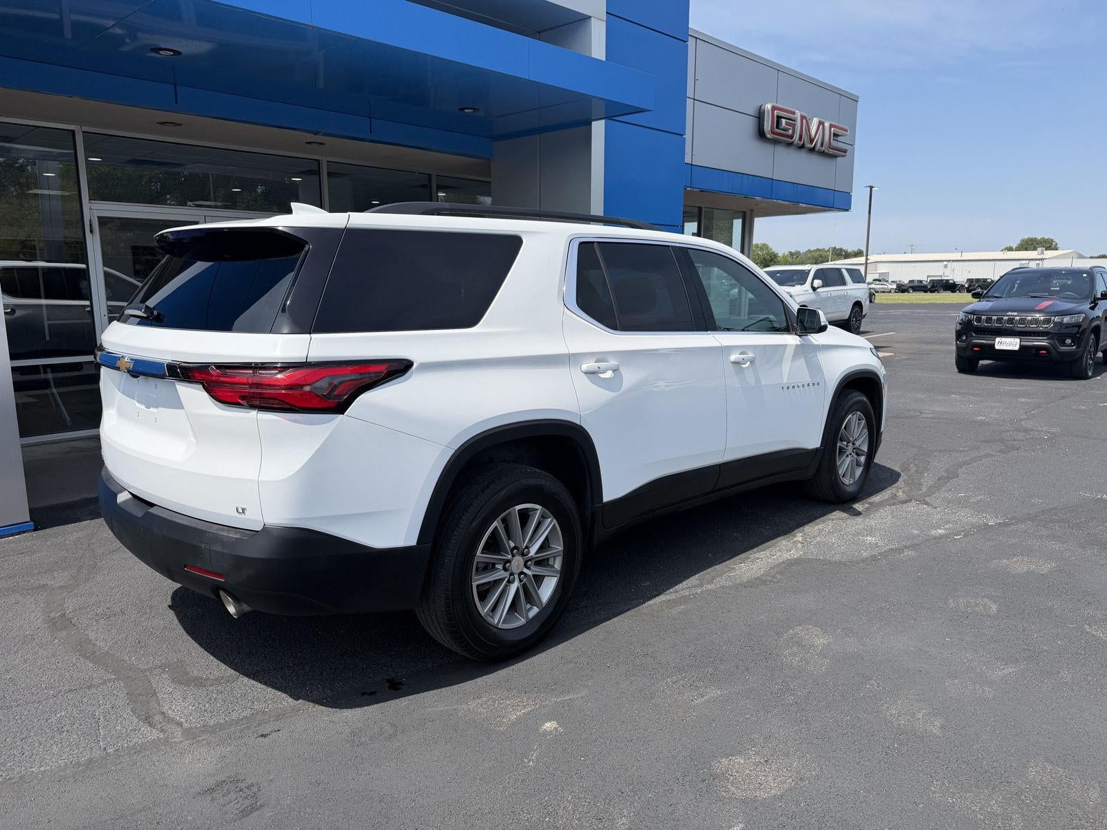 2023 Chevrolet Traverse Base
