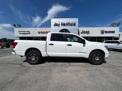 2024 Nissan Titan SV