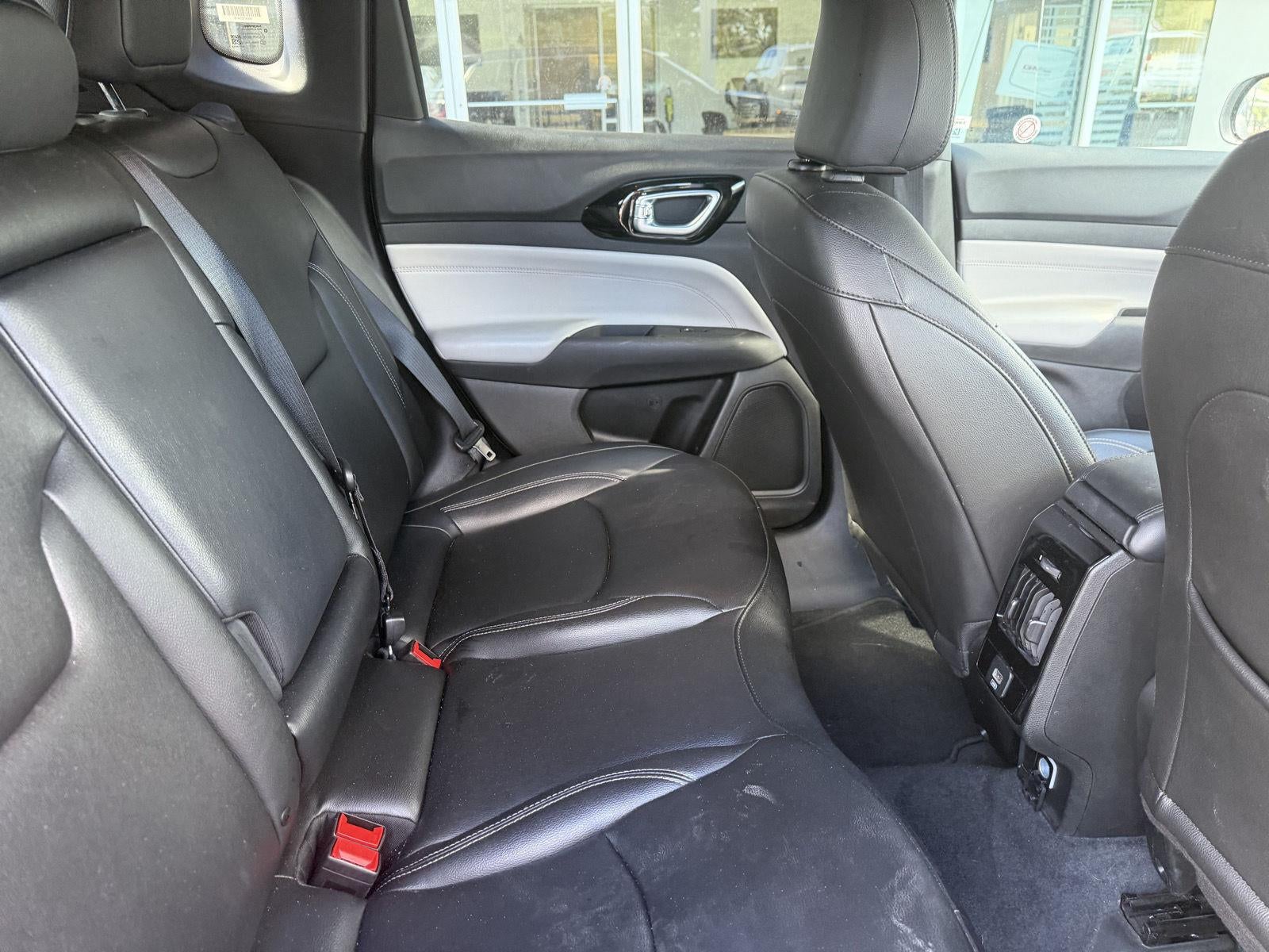 2025 Jeep Compass Base