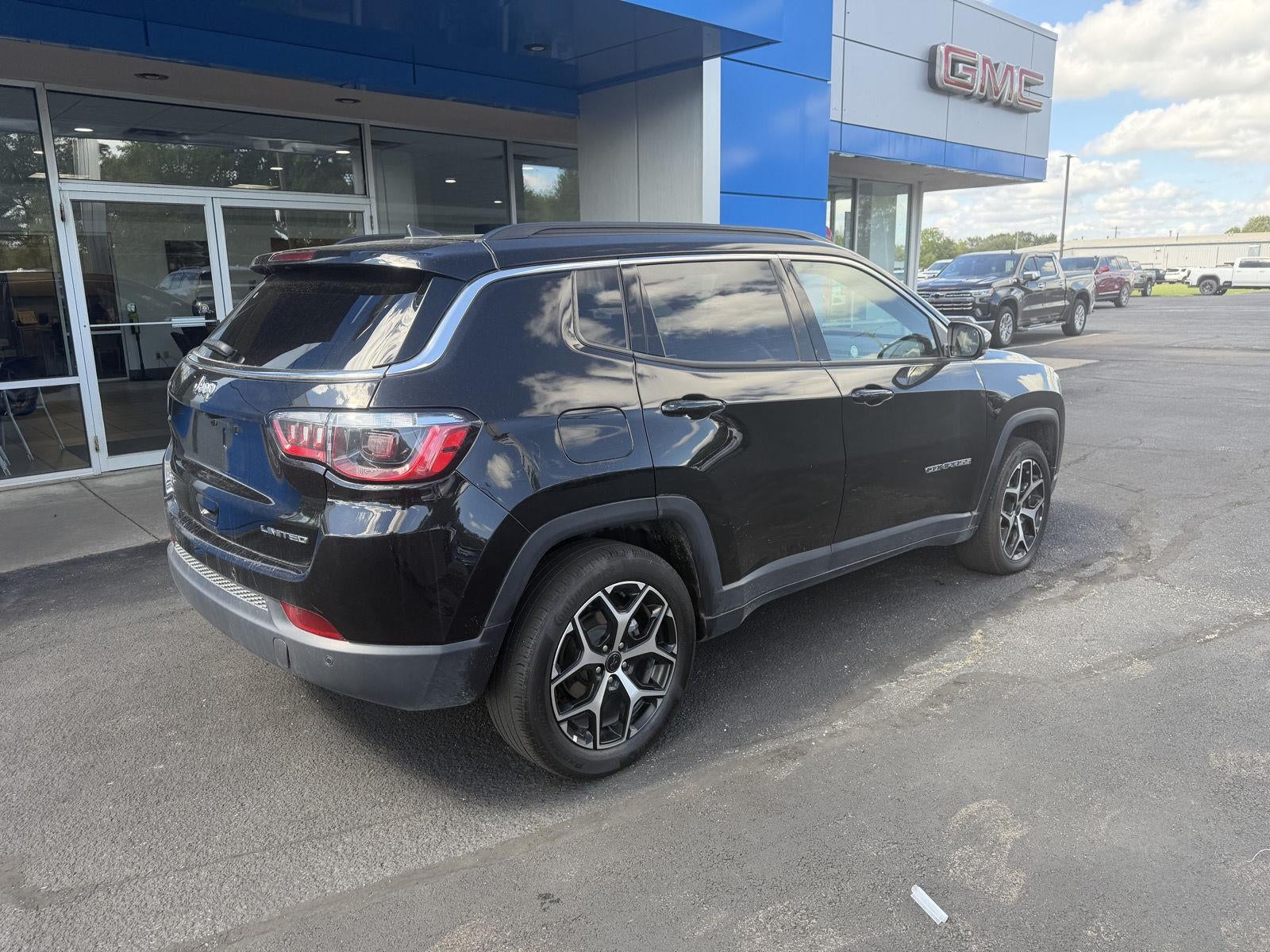 2025 Jeep Compass Base