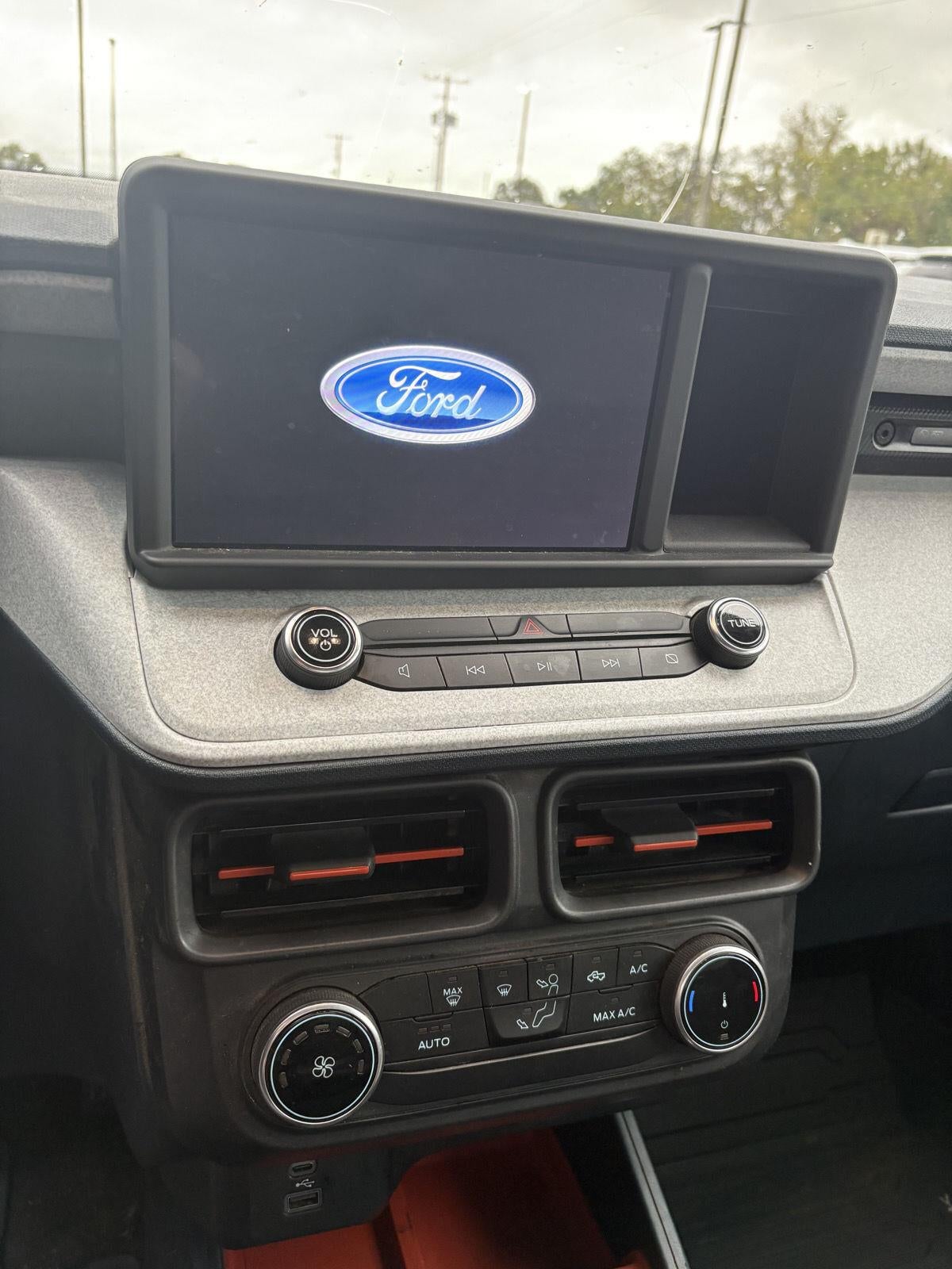2024 Ford Maverick Base