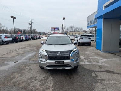 2024 Mitsubishi Outlander SE