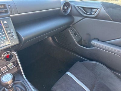 2025 Toyota GR86 Premium