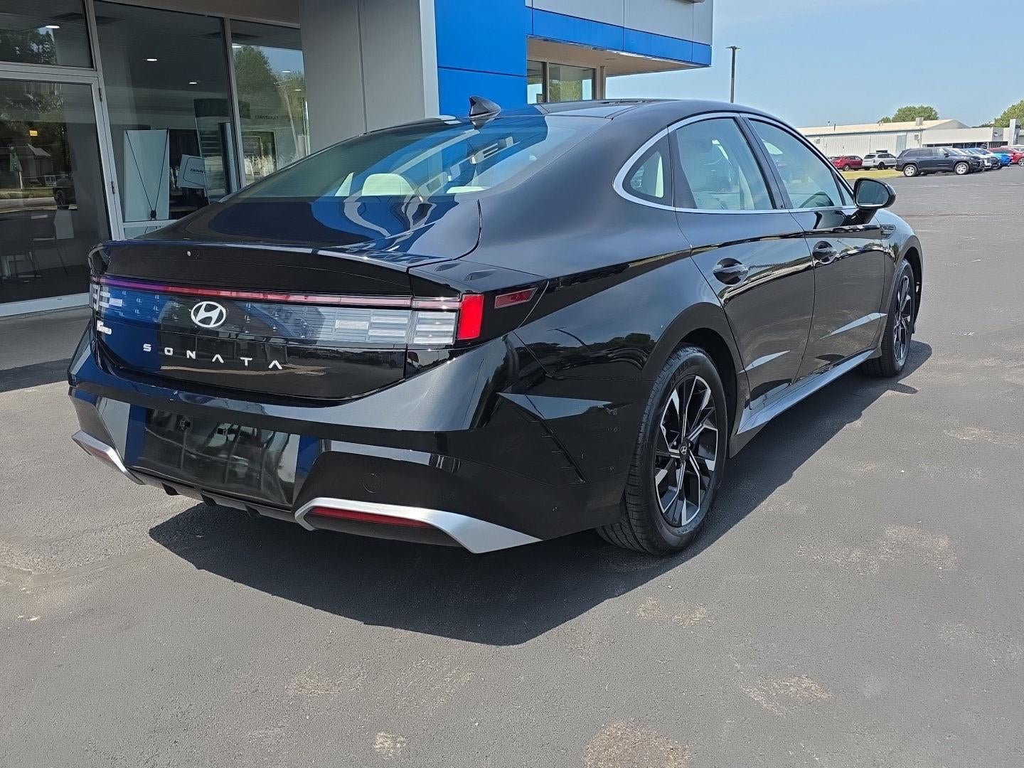 2025 Hyundai Sonata Base