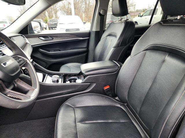 2023 Jeep Grand Cherokee L Limited 4x2