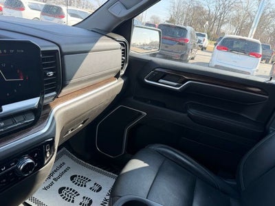 2022 GMC Sierra 1500 4WD Crew Cab Short Box Elevation