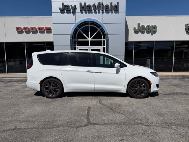 2020 Chrysler Pacifica Touring