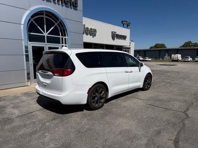 2020 Chrysler Pacifica Touring