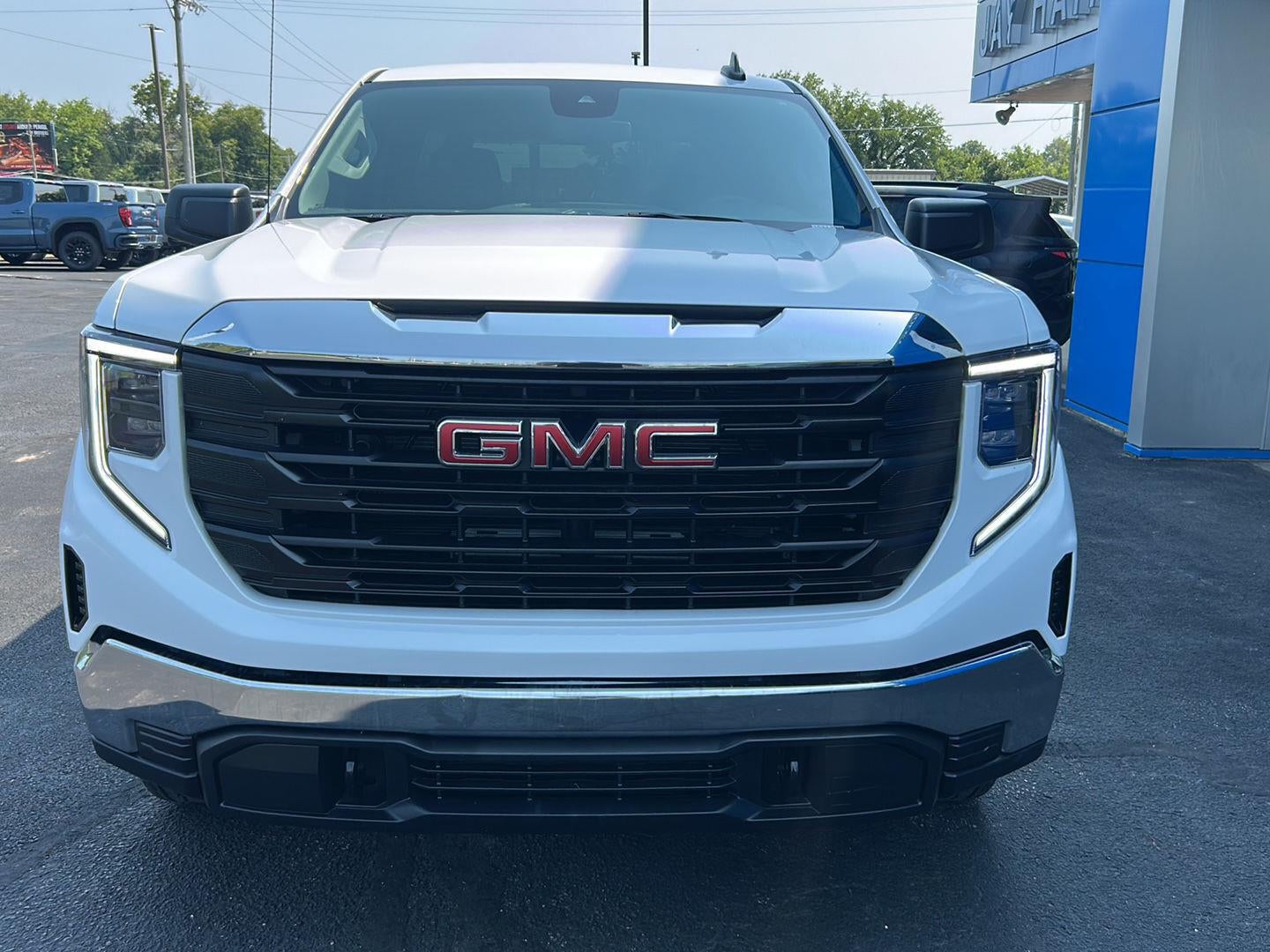 2024 GMC Sierra 1500 4WD Regular Cab Standard Box Pro