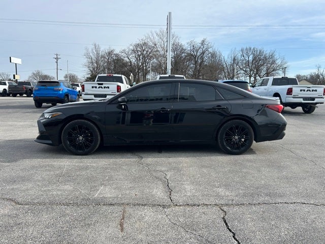 2022 Toyota Avalon XSE Nightshade Hybrid