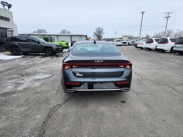 2022 Kia K5 EX