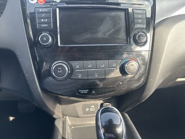 2022 Nissan Rogue Sport S FWD Xtronic CVT