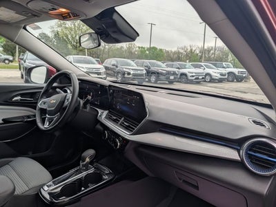 2025 Chevrolet Trax FWD LT